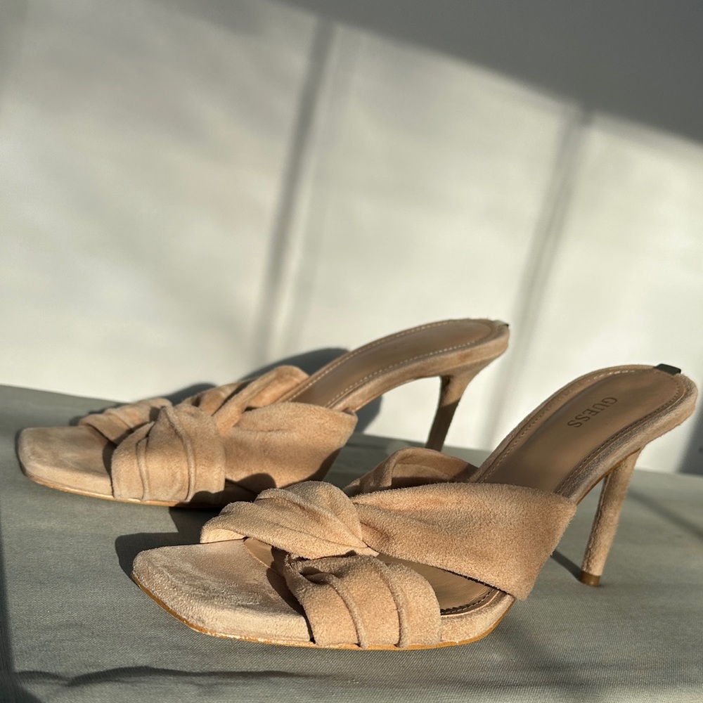Guess Women's Tan Knotted Heels
